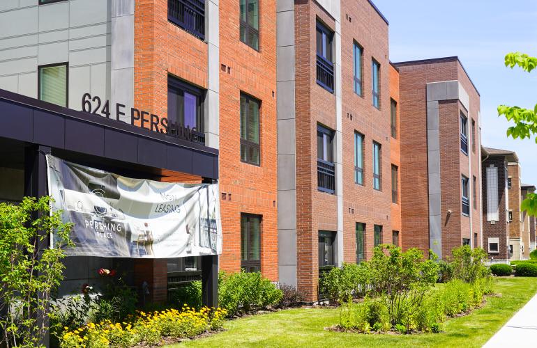 Oakwood Shores Apartments - Exterior